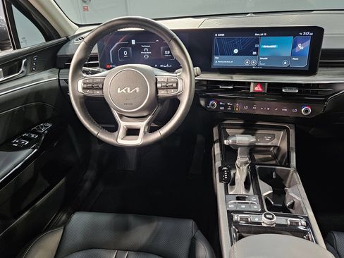 Used 2025 Kia K5 EX FWD image 9