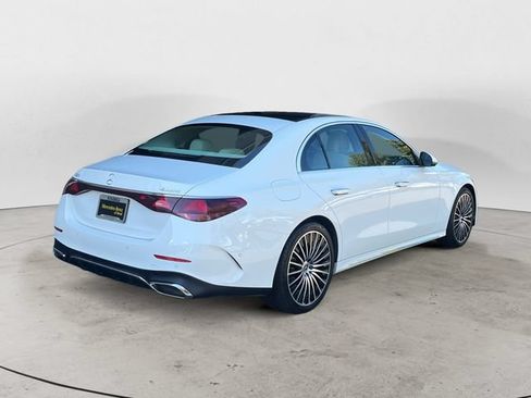 Used 2024 Mercedes-Benz E 350 4MATIC Sedan image 5