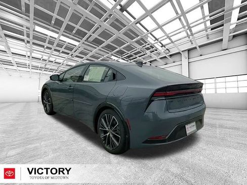 Used 2026 Toyota Prius XLE image 5