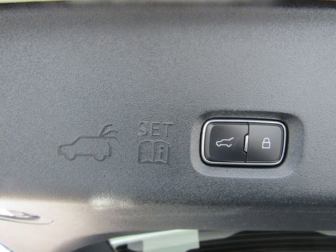 Used 2025 Ford Expedition Max Platinum w/ Driver's Package image 11