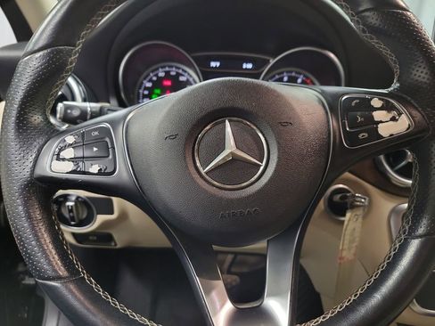 Used 2020 Mercedes-Benz GLA 250 w/ Convenience Package image 19