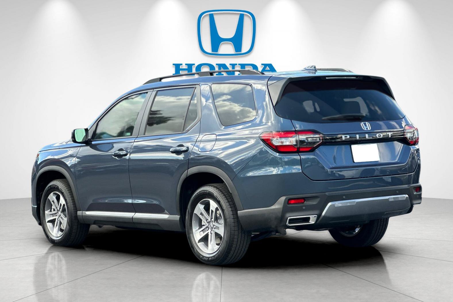 New 2026 Honda Pilot EX-L image 4