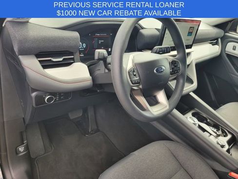 Used 2026 Ford Explorer Active RWD image 9