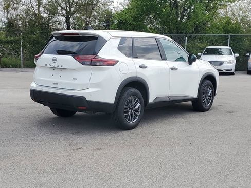 Used 2024 Nissan Rogue S AWD/4WD image 4
