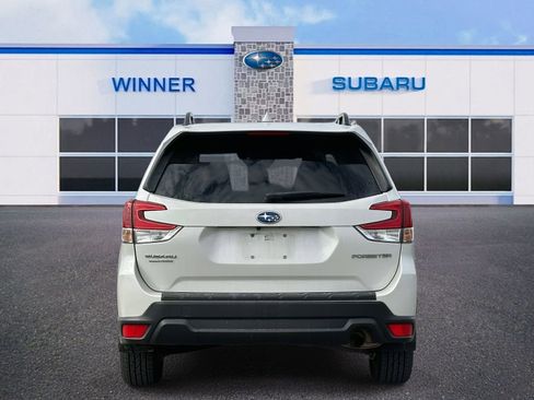Used 2021 Subaru Forester Premium image 3