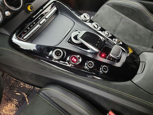 Used 2018 Mercedes-Benz AMG GT R image 11