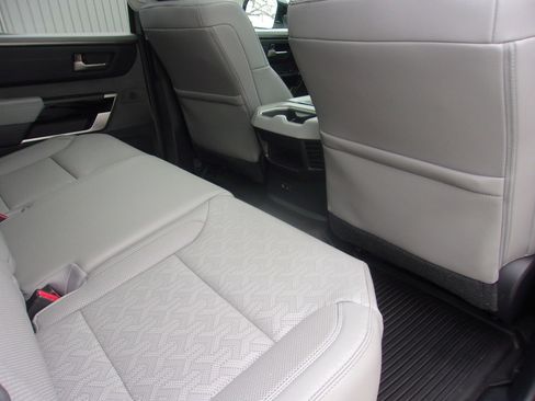 Used 2024 Toyota Tundra Limited image 16