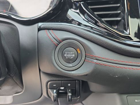 Used 2025 Dodge Durango GT AWD/4WD image 23