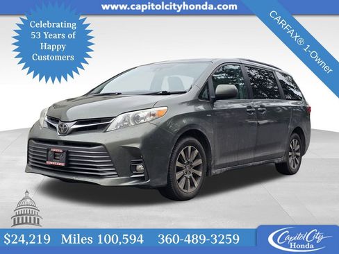 Used 2018 Toyota Sienna XLE image 1