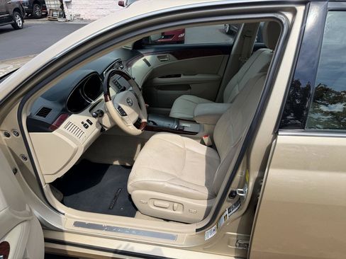 Used 2011 Toyota Avalon Limited FWD image 6
