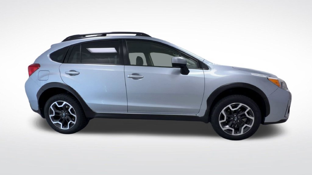 Used 2017 Subaru Crosstrek 2.0i Premium AWD/4WD image 9