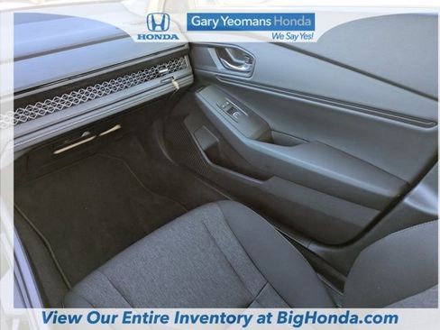 Used 2024 Honda Accord EX image 18
