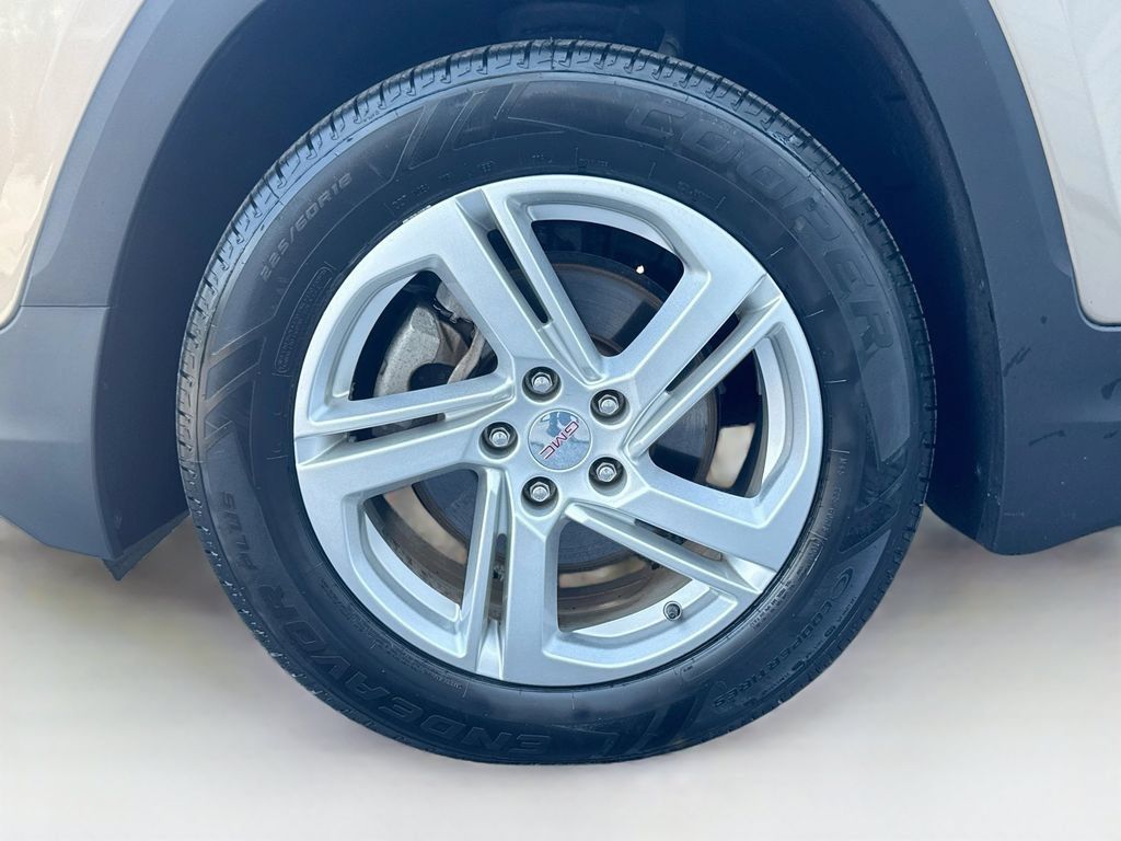 Used 2018 GMC Terrain SLE w/ Driver Convenience Package AWD/4WD image 32