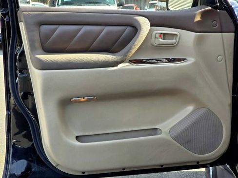 Used 1999 Toyota Land Cruiser image 23