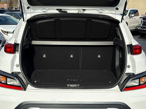 Used 2023 Hyundai Kona SE w/ Cargo Package image 7