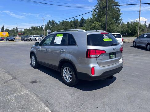 Used 2015 Kia Sorento LX FWD image 5