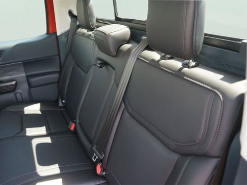 Used 2024 Ford Maverick Lariat w/ Black Appearance Package FWD image 14