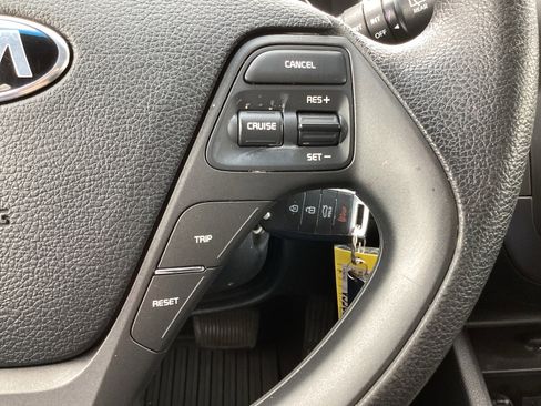 Used 2016 Kia Forte LX image 18