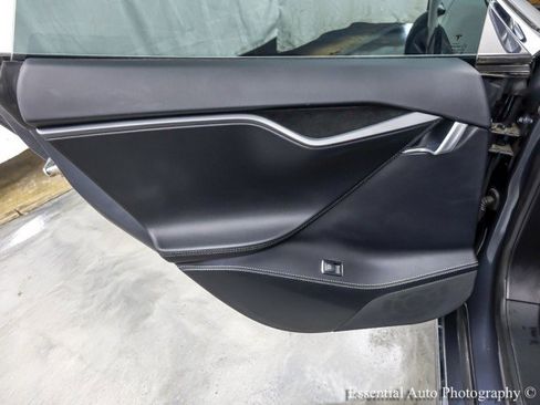 Used 2020 Tesla Model S Long Range image 35