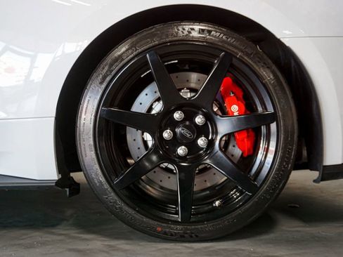 Used 2016 Ford Mustang Shelby GT350R w/ GT350R Equipment Group 920A RWD image 63