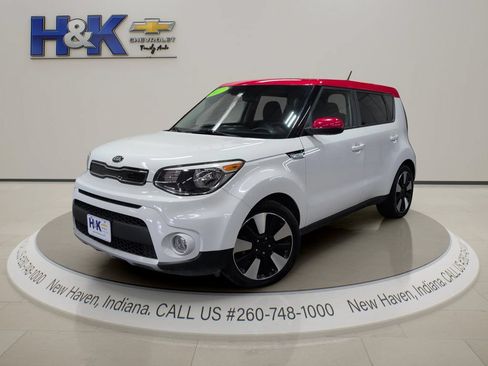 Used 2017 Kia Soul + w/ Designer's Package FWD image 3