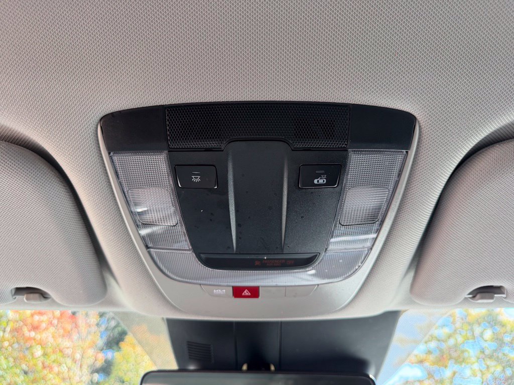 Used 2025 Kia Sorento S AWD/4WD image 28