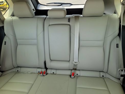 Used 2024 Nissan Rogue SL w/ SL Premium Package FWD image 15