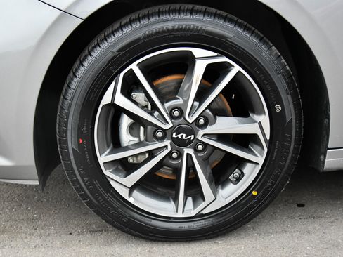 Used 2023 Kia Forte LXS image 12