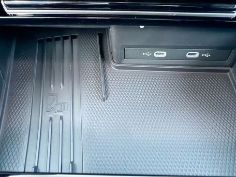 New 2026 Volkswagen Atlas Cross Sport SEL Premium R-Line AWD/4WD image 30