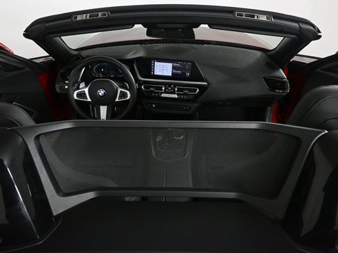 Used 2024 BMW Z4 sDrive30i image 16
