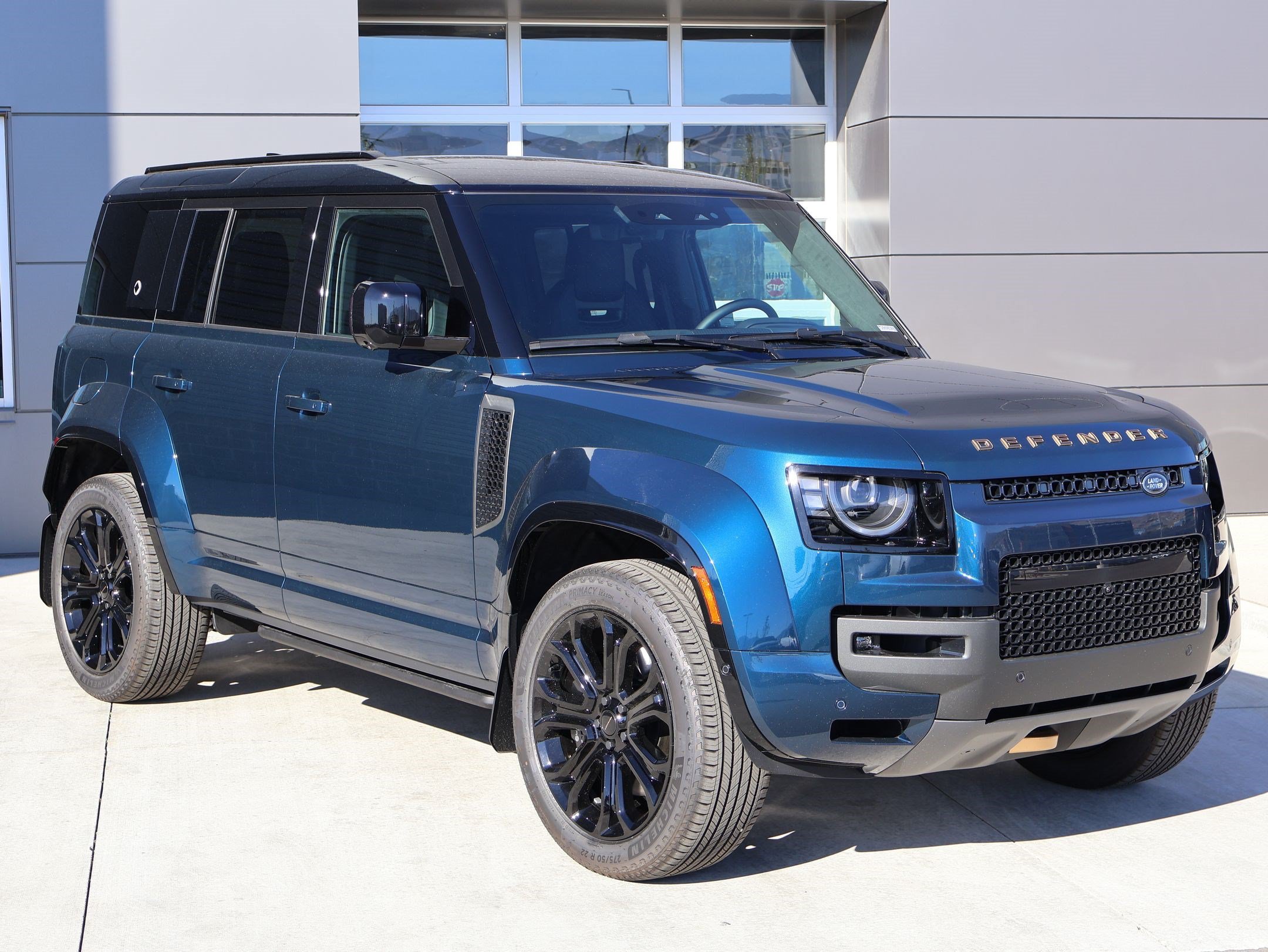 New 2026 Land Rover Defender 110 AWD/4WD image 3