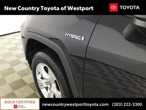 Used 2020 Toyota RAV4 LE image 25