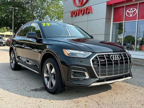 Used 2023 Audi Q5 2.0T Premium w/ Convenience Package AWD/4WD image 9