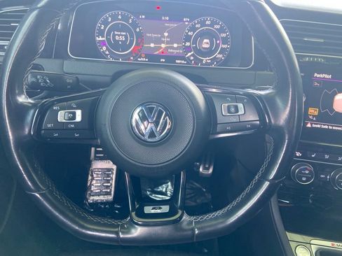 Used 2018 Volkswagen Golf R 4-Door AWD/4WD image 19