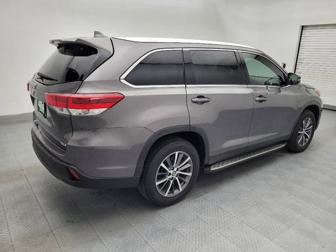 Used 2019 Toyota Highlander XLE FWD image 10