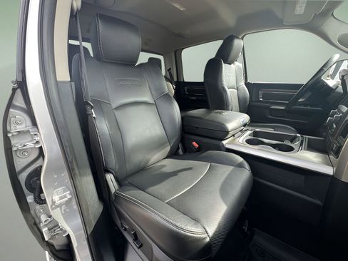 Used 2016 RAM 3500 Laramie image 27