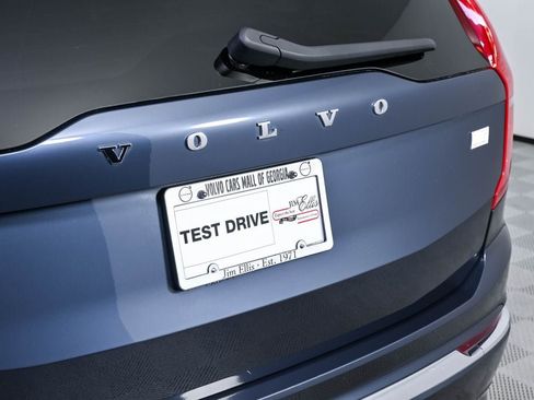 Certified 2023 Volvo XC90 T8 Core AWD/4WD image 39