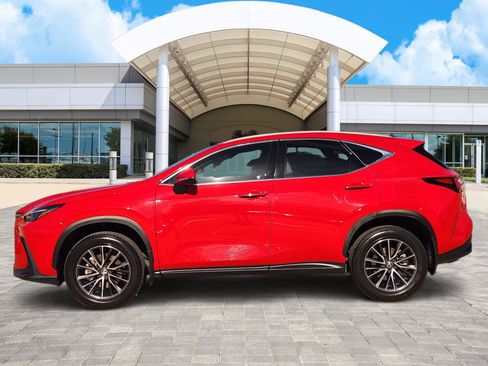 Used 2025 Lexus NX 250 FWD w/ Accessory Package (2T) image 3