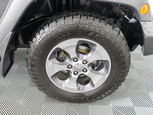 Used 2016 Jeep Wrangler Unlimited Sahara w/ Connectivity Group AWD/4WD image 30
