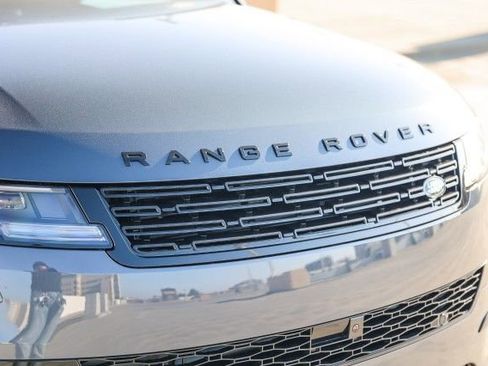 New 2025 Land Rover Range Rover Sport SE image 12