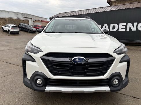 Used 2023 Subaru Outback Limited image 2