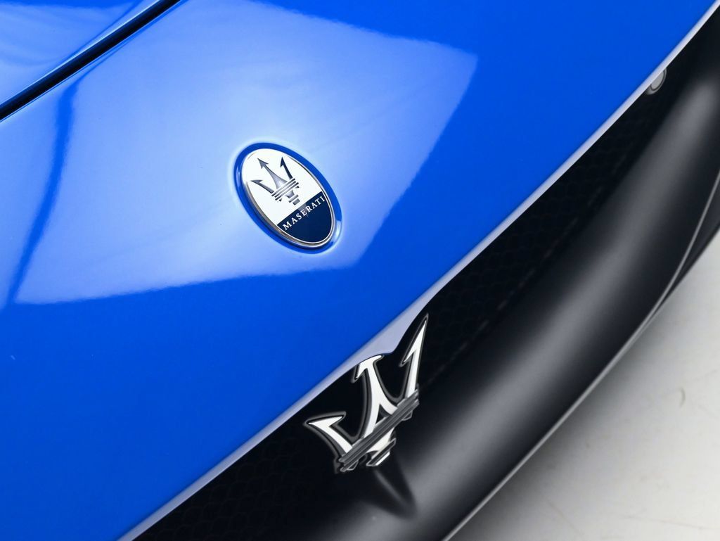 Used 2023 Maserati MC20 Spyder RWD image 31