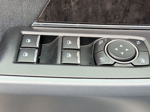 Used 2023 Ford F150 Lightning Lariat w/ Equipment Group 511A High image 12