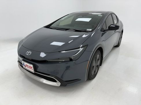 New 2026 Toyota Prius SE image 4