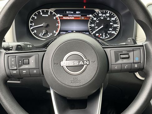 Used 2023 Nissan Rogue SV AWD/4WD image 13