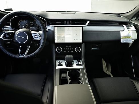 New 2026 Jaguar F-PACE R-Dynamic S image 35