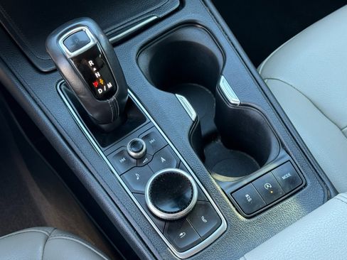 Used 2019 Cadillac XT4 Luxury image 29