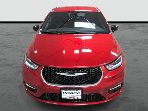 New 2026 Chrysler Pacifica Select image 6