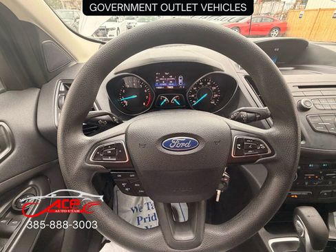 Used 2018 Ford Escape SE image 13