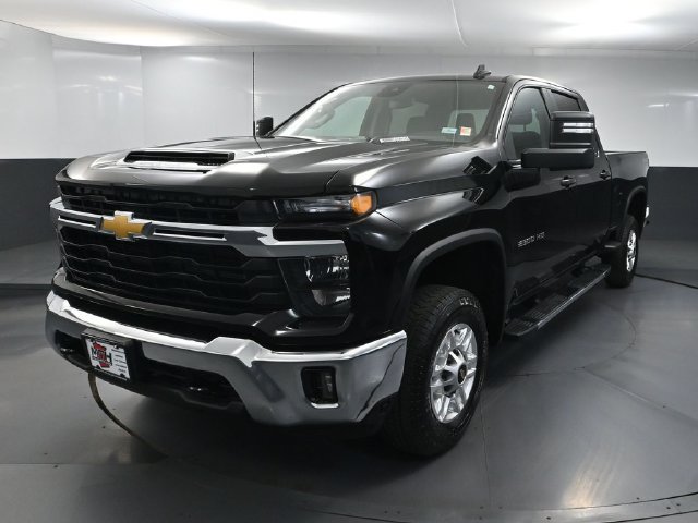 Used 2025 Chevrolet Silverado 2500 LT w/ Convenience Package AWD/4WD image 9
